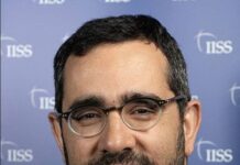 Коцката е фрлена во Иран