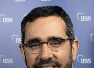 Коцката е фрлена во Иран