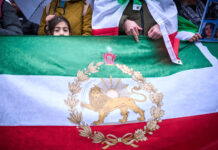 Лавот и сонцето за враќање на монархијата