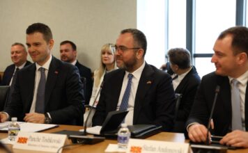 Македонија и САД ја зајакнуваат соработката во безбедноста, истакнува Тошковски