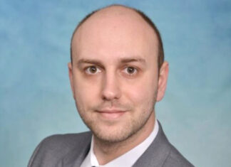 Празнувањето меѓу суштината и украсот