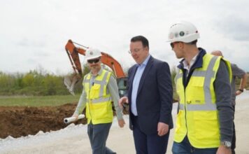 Во Пелагонискиот регион има инфрастуктурен бум, истакна Николовски