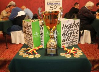 ШК Алкалоид славеше со играчите – пехарите за Николовски и Георгиев