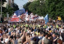 На повик на студентите во блокада илјадници на протестот во Белград