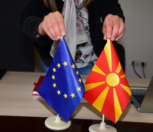 Бриселската процедурална деконструкција на еден народ