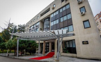 МВР го продолжува работното време на шалтерот за издавање Одобренија за патување на деца
