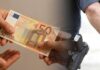 МВР: Косовски државјанин приведен со 50 евра „поткуп“ во патна исправа