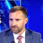 Tажната судбина на Македонците e да се гледаме преку бариери што ги поставија други