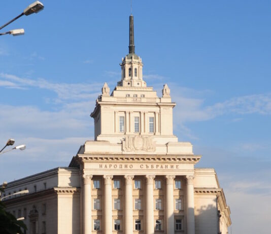 Брисел утврди фискални отстапувања: Бугарија пред постапка за прекумерен дефицит