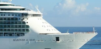 Cruiser ship