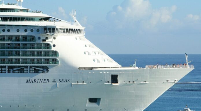 Cruiser ship