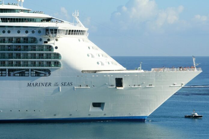 Cruiser ship