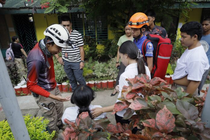Magnitude 7.8 earthquake felt in southern Philippines Zemjotres Filipini