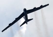 US B52 bomber , voen avion