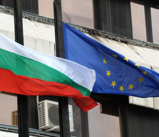 Софија меѓу две Европи