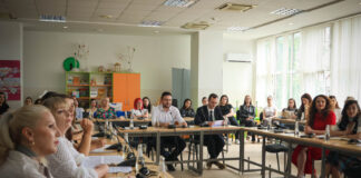 Akuo EduLab ги обедини наставниците, студентите и институциите во Штип во дискусија за иднината на образованието за одржливост Фото: Приватна архива