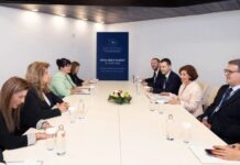 Треба да продолжиме да разговараме за тешките прашања, вели Силјановска – Давкова