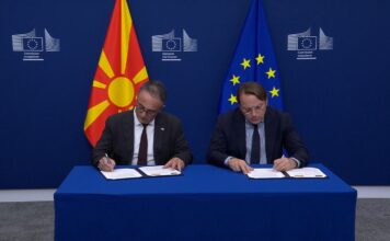 Алиу: Во Брисел го потпишавме договорот за учество во најголемата програма на Европската Унија во областа на здравството.