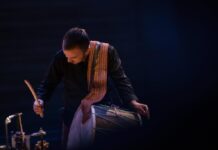 „Трансмишн“ е музичка одисеја што ги поврзува корените со иднината