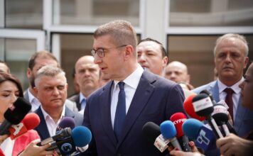 Најважно е дека не постои ризик за здравјето на граѓаните, рече Мицкоски коментирајќи ги наводите на АХВ за млечните производи