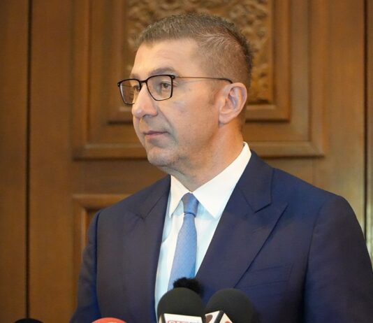 Клековски министер за здравство, Велковски за социјална политика, Стоиљковиќ за локална самоуправа