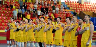 Одбојкарите забележаа една победа, одбојкарките два пораза