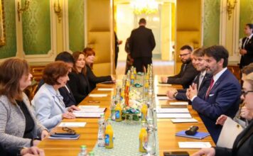 Калињак: Македонија неоправдано предолго чека пред вратите на ЕУ