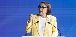 Гринспен води во првото гласање за нов генерален секретар на ОН Rebecca Greenspan