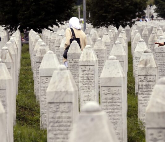 Со погреб на уште десет жртви се одбележува 31-годишнината од геноцидот во Сребреница