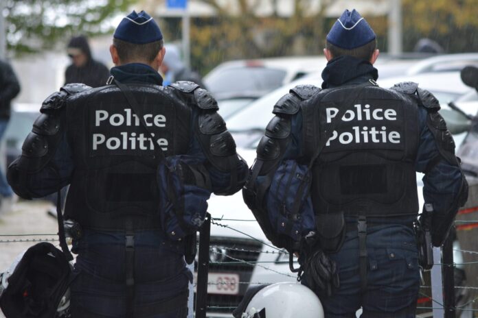 ben_kerckx-police-1355512_1920