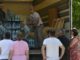 ФОТО: Гостиварчани и денес се снабдуваа со вода од пунктовите што ги постави Владата