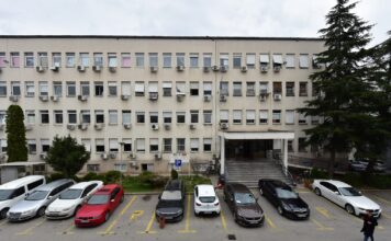 Лимани ја суспендира директорката на „Комуналец“ и дел од раководството по епидемијата во Гостивар