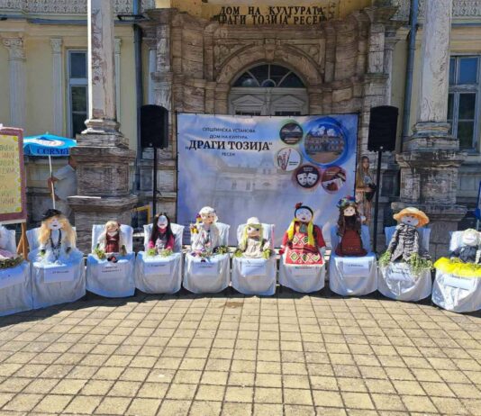 Куклата Иванка го чува оригиналниот преспански обичај