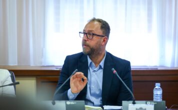 Љутков: Македонскиот јазик не е политичко прашање, туку национална вредност