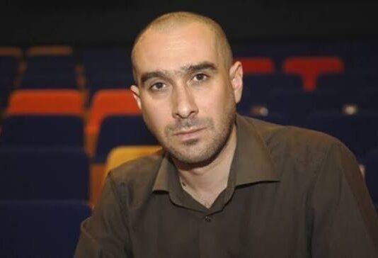 Во театарот „Војдан Чернодрински“ се подготвува „Ловец во ’ржта“