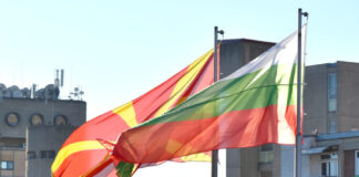 Македонија и Бугарија во тежок дипломатски ќор-сокак наречен замрзнат конфликт