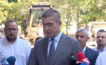 Мицкоски: Позајмените средства ќе се искористат за отплата на кредит за автопатите и ќе бидат вратени во август