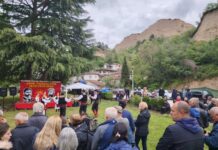 Системското негирање и дискриминацијата и натаму го загрозуваат македонското малцинство во Бугарија