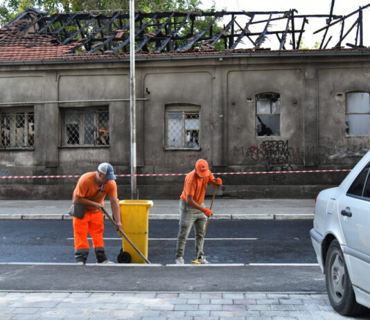 ФОТО: По пожарот, градските служби интервенираа за чиста и безбедна улица