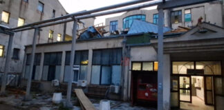 Силниот урагански ветар однесе дел од кровната конструкција на штипската Клиничка болница