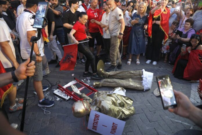 Demonstrators protest against resort project linked to Trumps son-in-law in Tirana