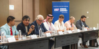 Мицковска е членка и на највисокото управувачко тело на ИСФ