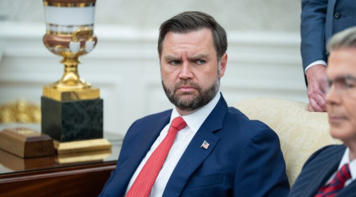Венс: Преговорите со Иран ќе потраат, Техеран е тежок соговорник J.D. Vance