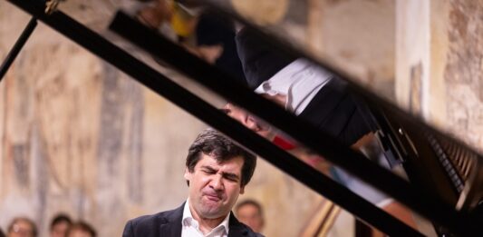 Вадим Холоденко – пијанист со редок квалитет и исклучителен талент