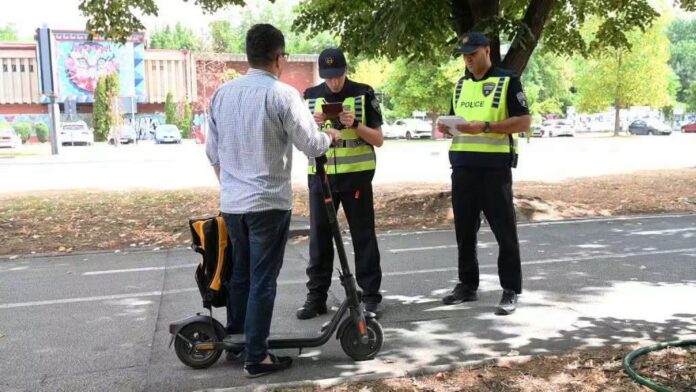 Policija elektricni trotineti
