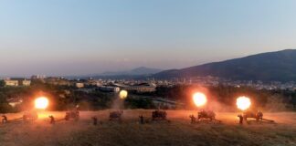 ФОТО и ВИДЕО: Почесна артилериска стрелба за 34 години од македонската Армија