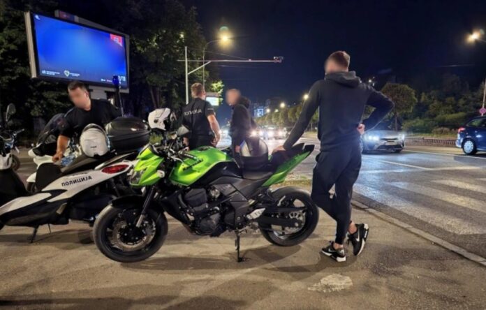 Policiska kontrola motori