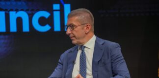 Мицкоски: Подготвени сме за разговор со Бугарија, но процесот мора да има предвидлив крај