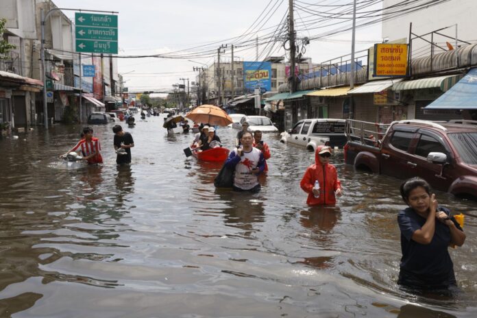 Bangkok battles widespread flooding after heavy rain