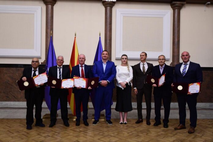 dobitnici na nagrada 8 Septemvri
